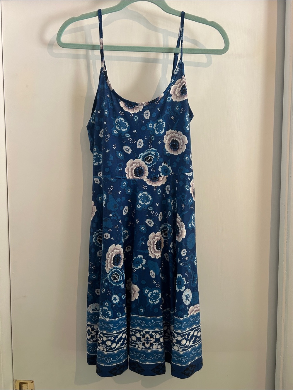 Acevog Blue Floral Spaghetti Strap Dress Size M